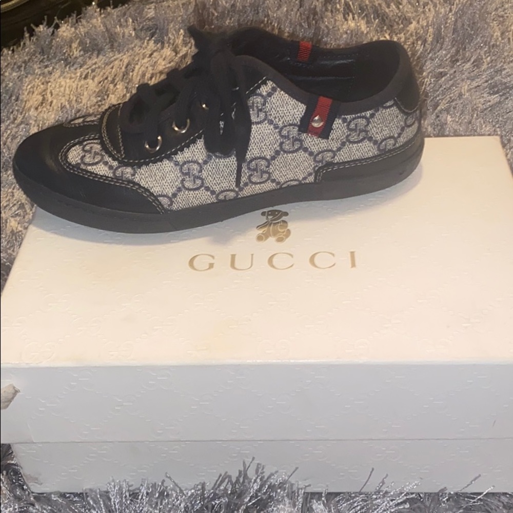 Kids shoes